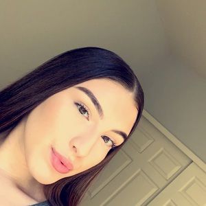 Meet your Posher, Isabelle